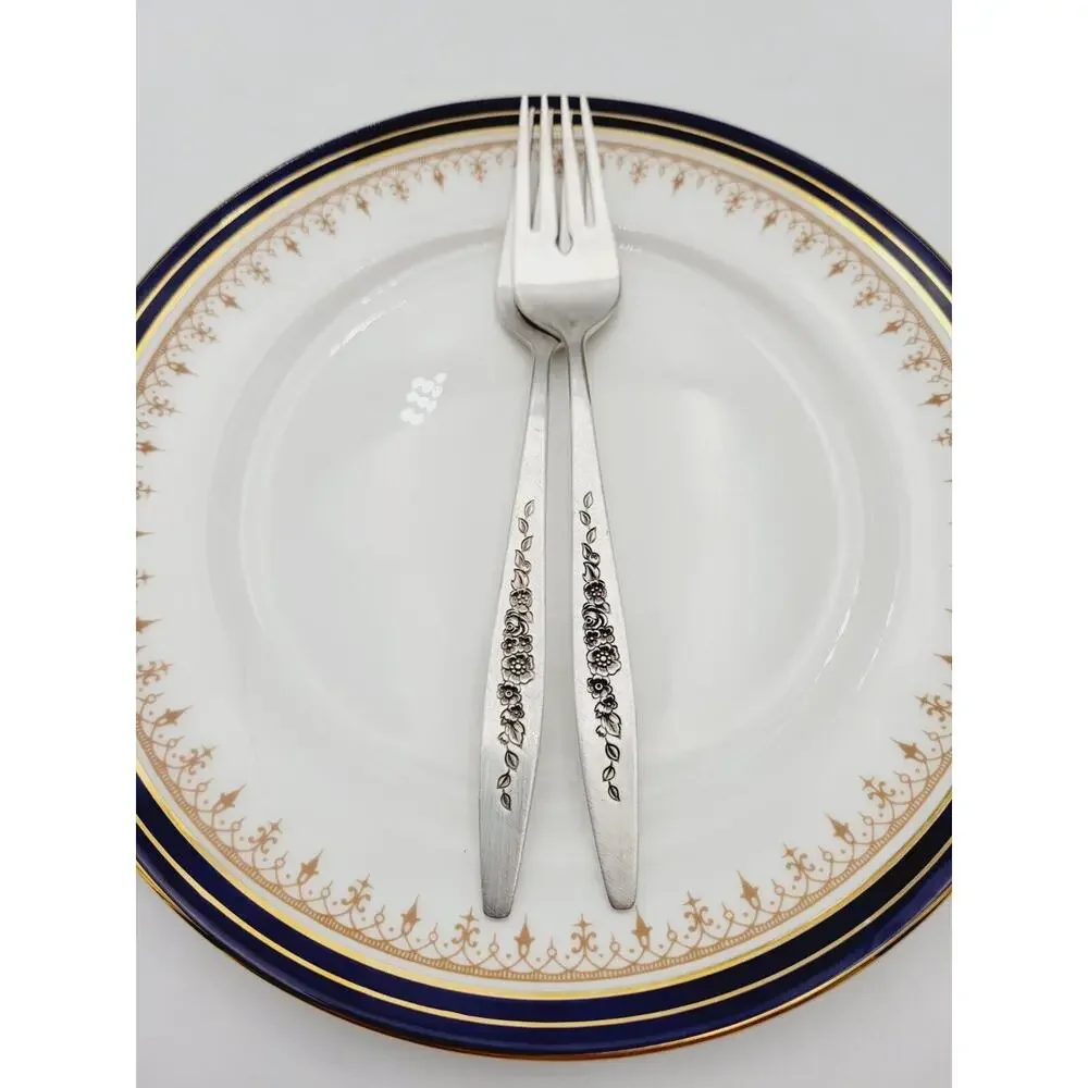 International Deep Silver LAUREL MIST Salad Forks Set 2 Silverplate Flatware Vtg